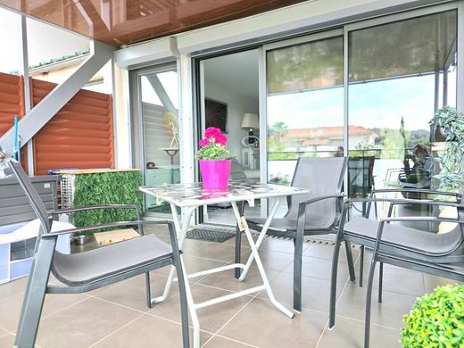 Apartment in Le Lavandou, Var