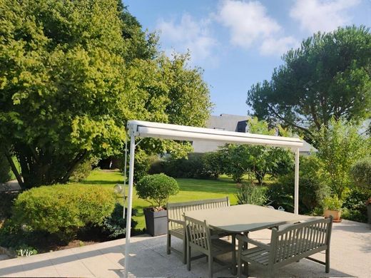 Элитный дом, Isneauville, Seine-Maritime