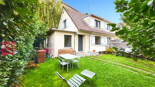 Πολυτελή κατοικία σε Le Chesnay, Yvelines