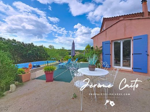 ‏בתי יוקרה ב  נים, Gard