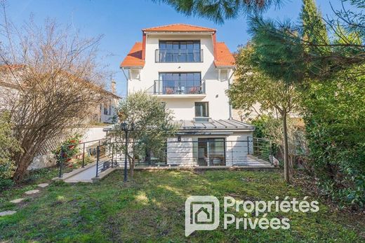 Casa di lusso a Clamart, Hauts-de-Seine