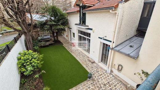 Luxury home in Suresnes, Hauts-de-Seine