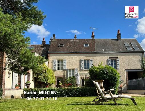 Maison de luxe à Cherisy, Eure-et-Loir