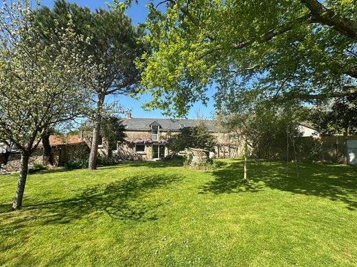 Casa rural / Casa de pueblo en Saint-Étienne-de-Montluc, Loira Atlántico