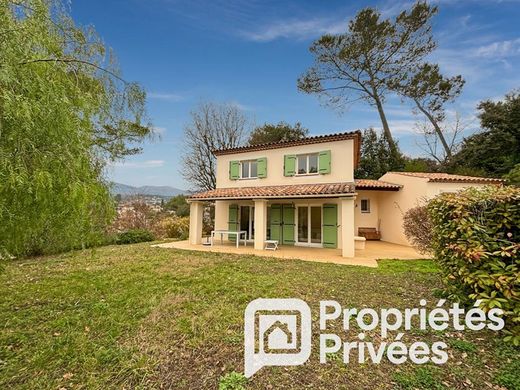 Casa de lujo en La Colle-sur-Loup, Alpes Marítimos