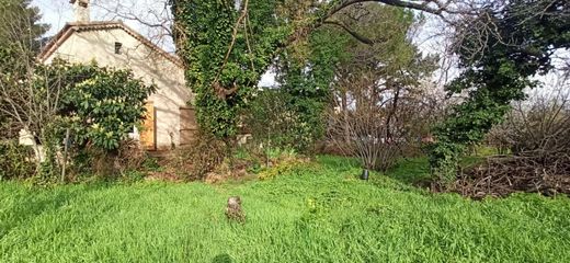 Land in Marseille, Bouches-du-Rhône