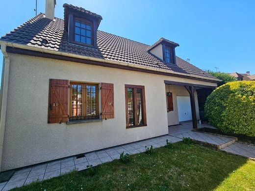 Casa de lujo en Tremblay-en-France, Sena Saint Denis