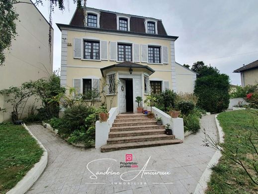 Luxury home in Argenteuil, Val d'Oise