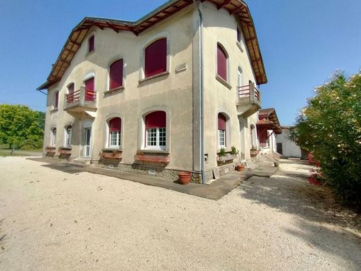 Castle in Vayres, Gironde