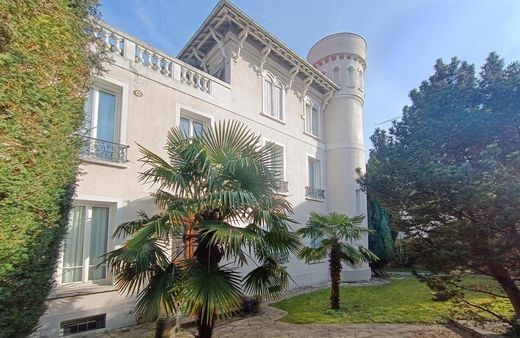 Luxe woning in Le Perreux-sur-Marne, Val-de-Marne