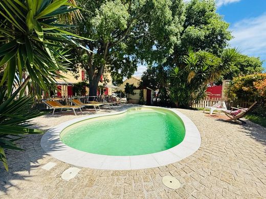 Luxury home in Solliès-Ville, Var