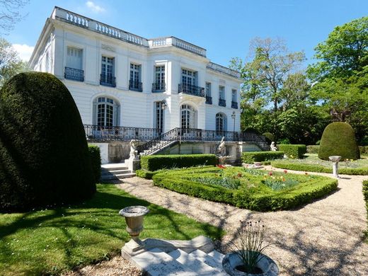 Castillo en Ézy-sur-Eure, Eure