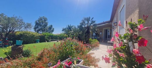 Villa in Saint-Geniès-de-Fontedit, Hérault