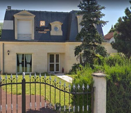 Villa in Livry-Gargan, Seine-Saint-Denis