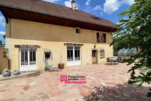 Luxury home in Sillingy, Haute-Savoie