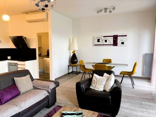 Apartment / Etagenwohnung in Bordeaux, Gironde