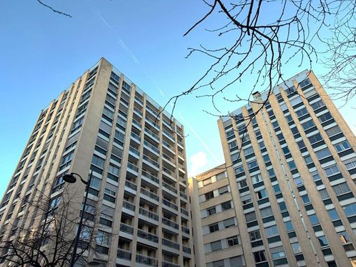 Apartment in Motte-Picquet, Commerce, Necker, Paris