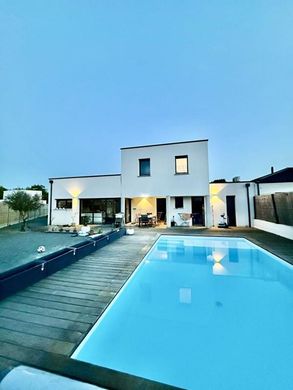 Villa in Cholet, Maine-et-Loire