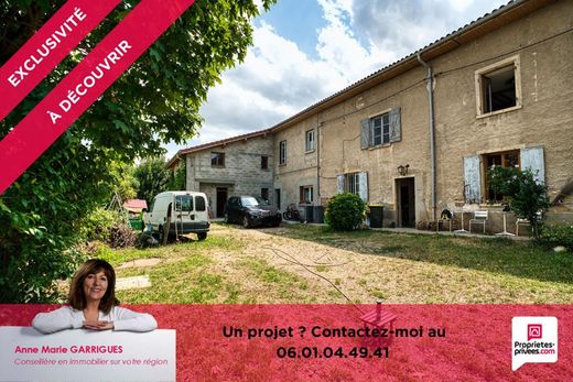 Rustik ya da çiftlik Saint-Priest, Rhône