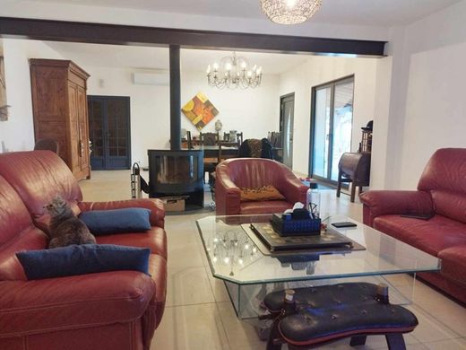 Luxe woning in Mas-Thibert, Bouches-du-Rhône