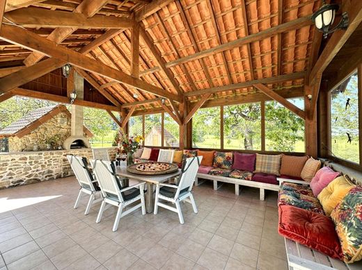 Luxus-Haus in Saint-Jory-de-Chalais, Dordogne