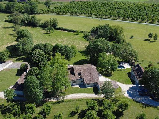 Luxury home in Beaumont-du-Périgord, Dordogne