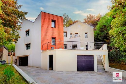 Villa en Soisy-sous-Montmorency, Valle de Oise