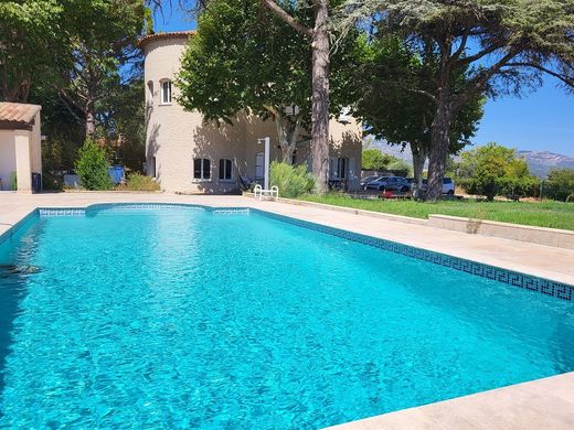 Luxe woning in Aubagne, Bouches-du-Rhône
