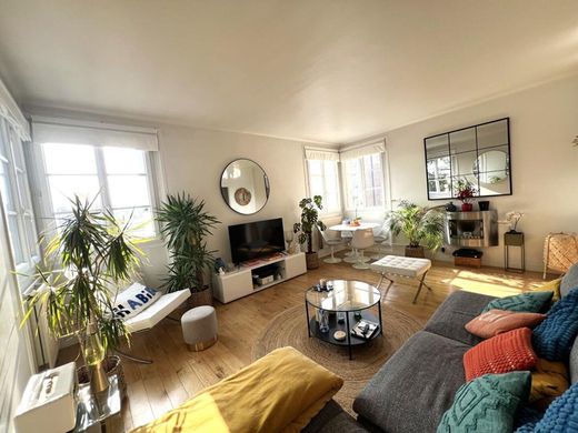 Apartment in Suresnes, Hauts-de-Seine