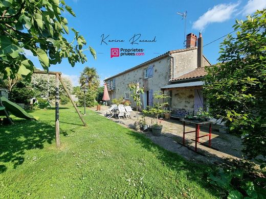 豪宅  Aubigny, Vendée