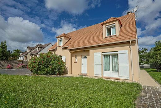 Casa di lusso a Saulx-les-Chartreux, Essonne