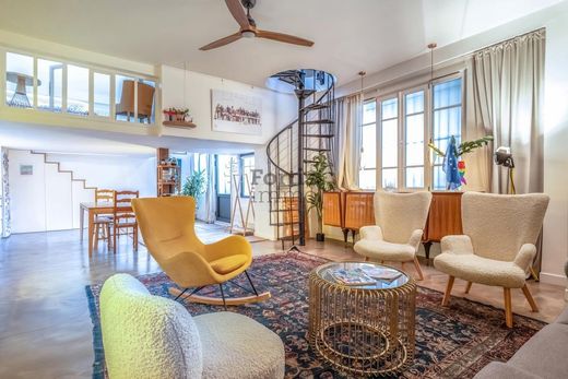 Loft in Canal Saint Martin, Château d’Eau, Porte Saint-Denis, Paris