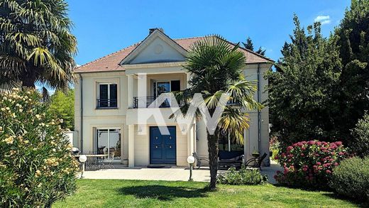 Πολυτελή κατοικία σε Saint-Gratien, Val d'Oise