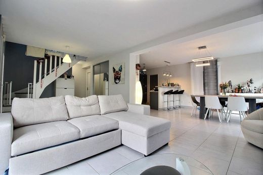 Luxus-Haus in Gidy, Loiret