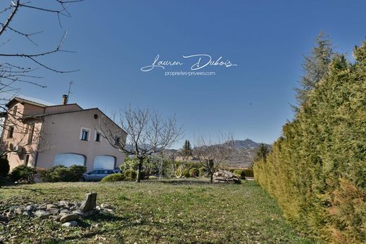 Luxury home in Curbans, Alpes-de-Haute-Provence