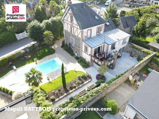 Luxe woning in Saint-Jean-le-Thomas, Manche