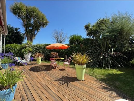 Элитный дом, Coudeville-sur-Mer, Manche
