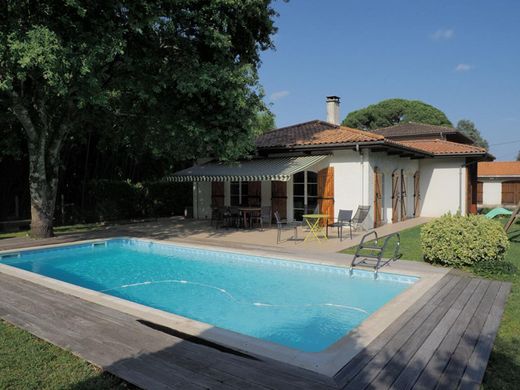 Luxury home in Gradignan, Gironde