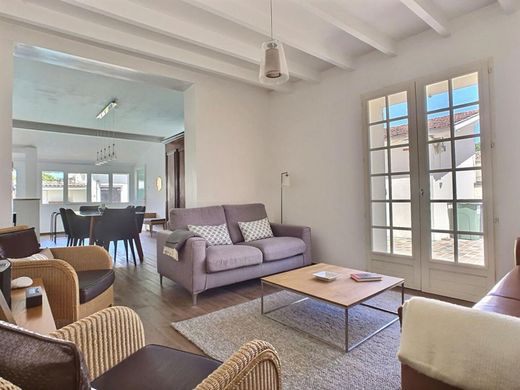 Luxury home in Bègles, Gironde