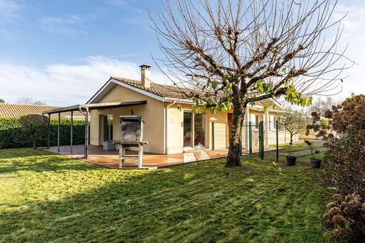 Luxury home in Marcheprime, Gironde