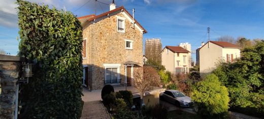 Chelles, Seine-et-Marneの高級住宅