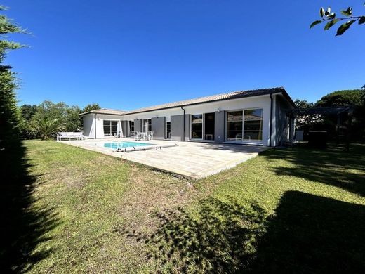 Luksusowy dom w Carcans, Gironde