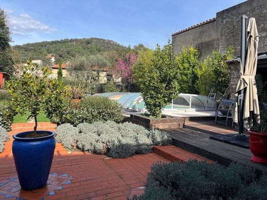 Luxury home in Arles, Pyrénées-Orientales