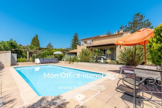 Βίλα σε Saint-Zacharie, Var