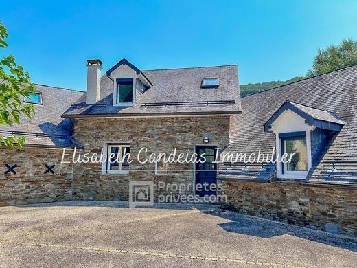 Luxury home in Bagnères-de-Luchon, Upper Garonne