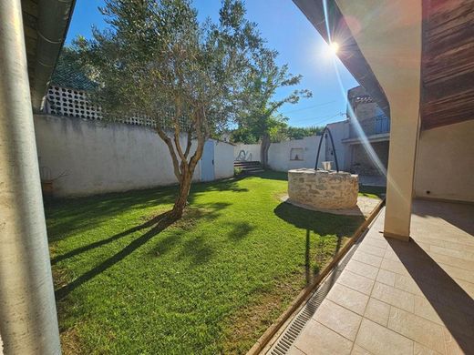 منزل ﻓﻲ Éguilles, Bouches-du-Rhône