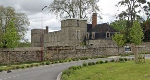 Maison de luxe à Laon, Aisne