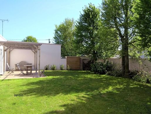 Luxury home in Sainte-Geneviève-des-Bois, Essonne