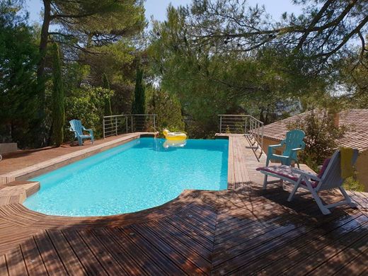 Casa de lujo en Pierrevert, Alpes de Alta Provenza