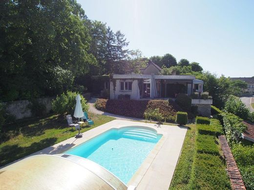 Luxus-Haus in Saint-Julien, Cote d'Or